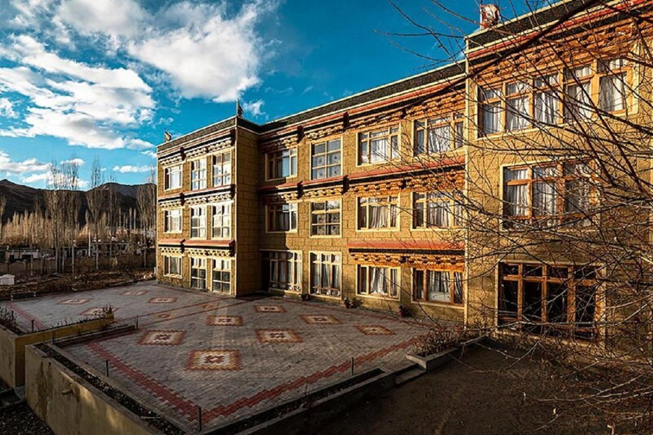 Hotel Alpine Ladakh Leh Dış mekan fotoğraf