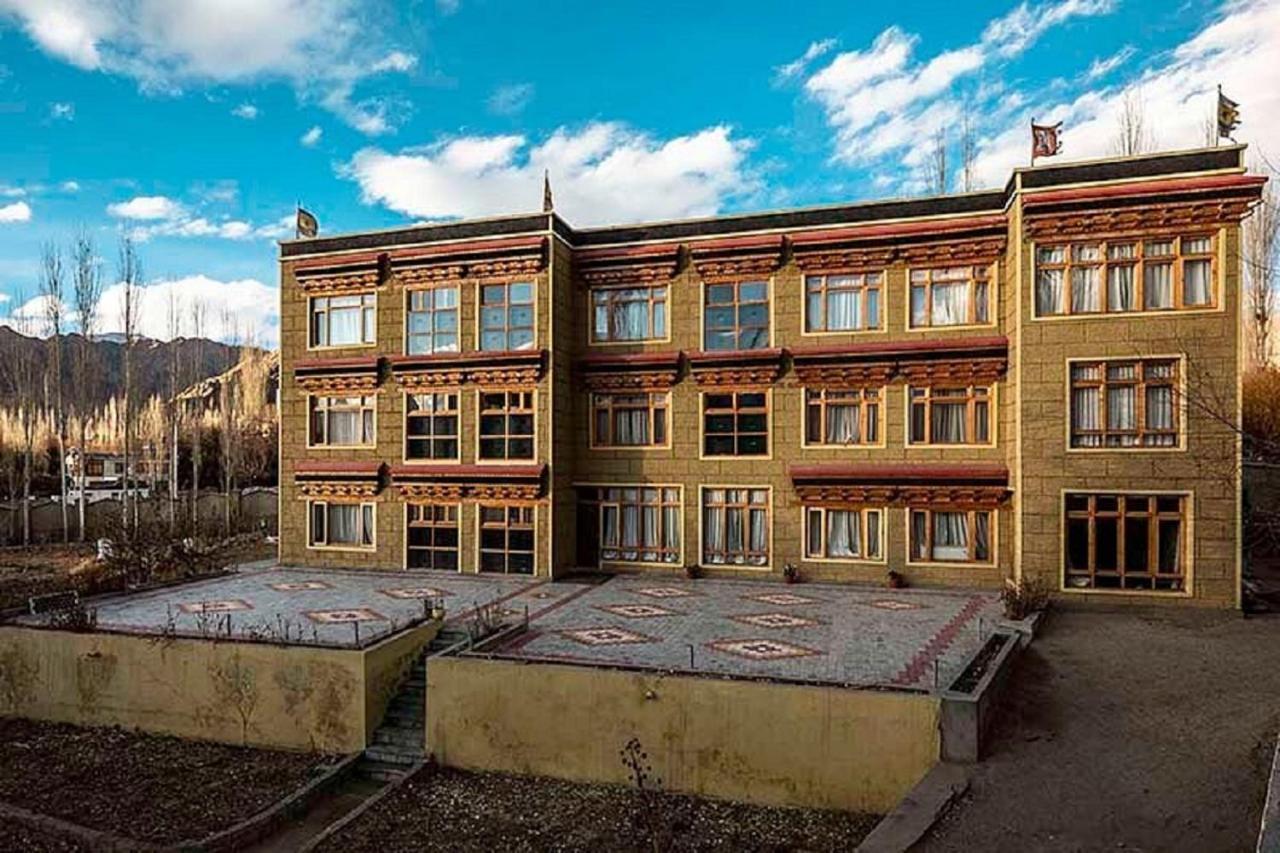 Hotel Alpine Ladakh Leh Dış mekan fotoğraf