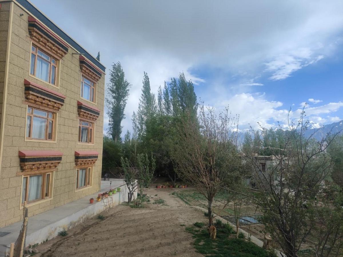 Hotel Alpine Ladakh Leh Dış mekan fotoğraf
