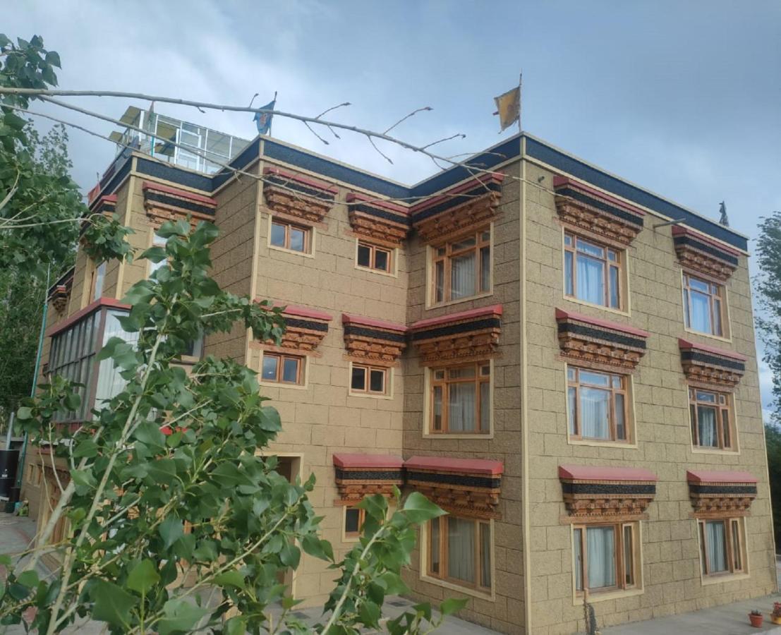 Hotel Alpine Ladakh Leh Dış mekan fotoğraf